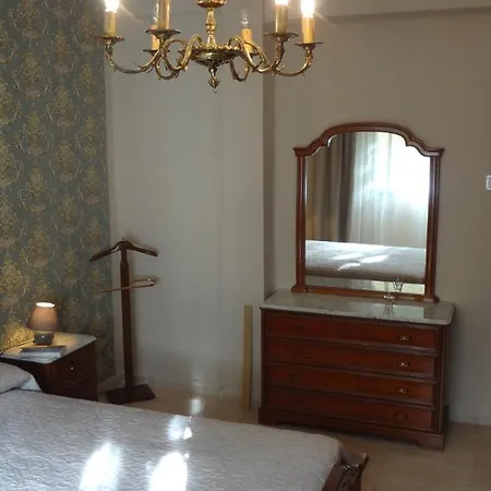 A Classic Peaceful Space Apartment Valencia